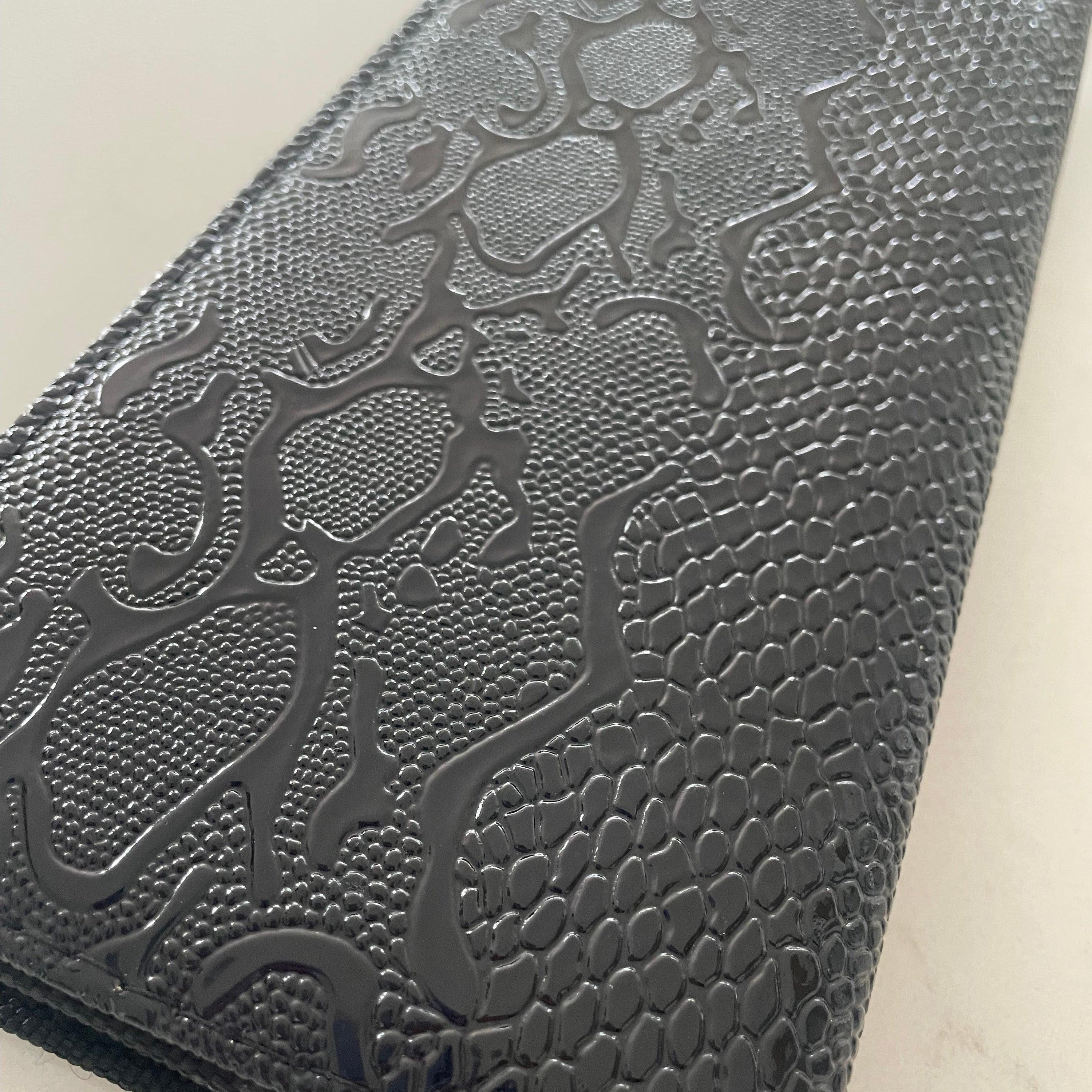 Murasaki Scissor Case